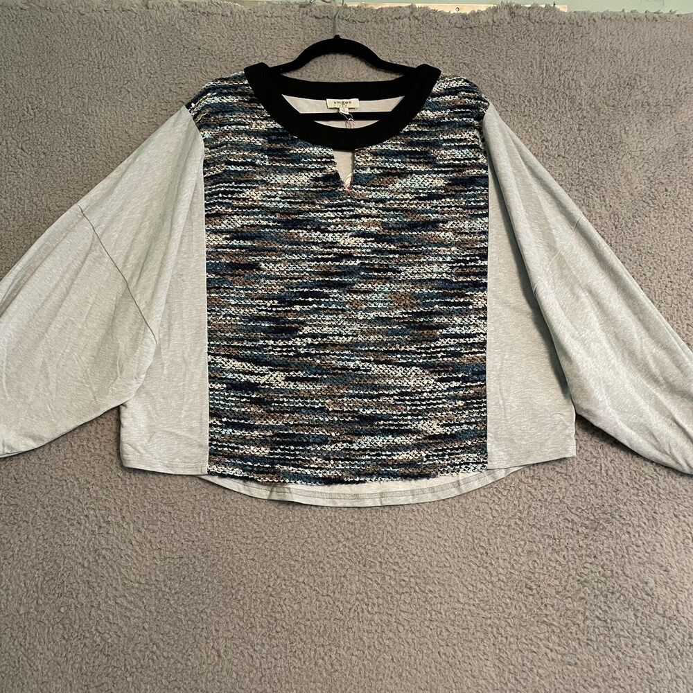 Umgee Women Size Medium Multi-Textured Bubble Sleeve Sweatshirt Keyhole Neck NWT